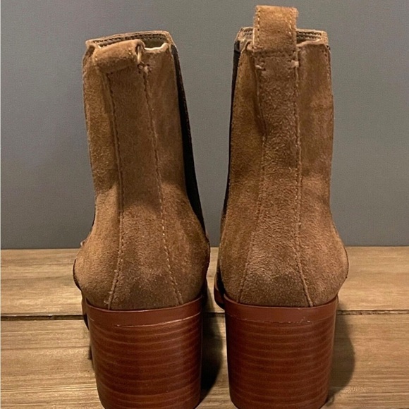 Steve Madden Brown Suede Ankle Booties size 9.5 - Picture 7 of 10